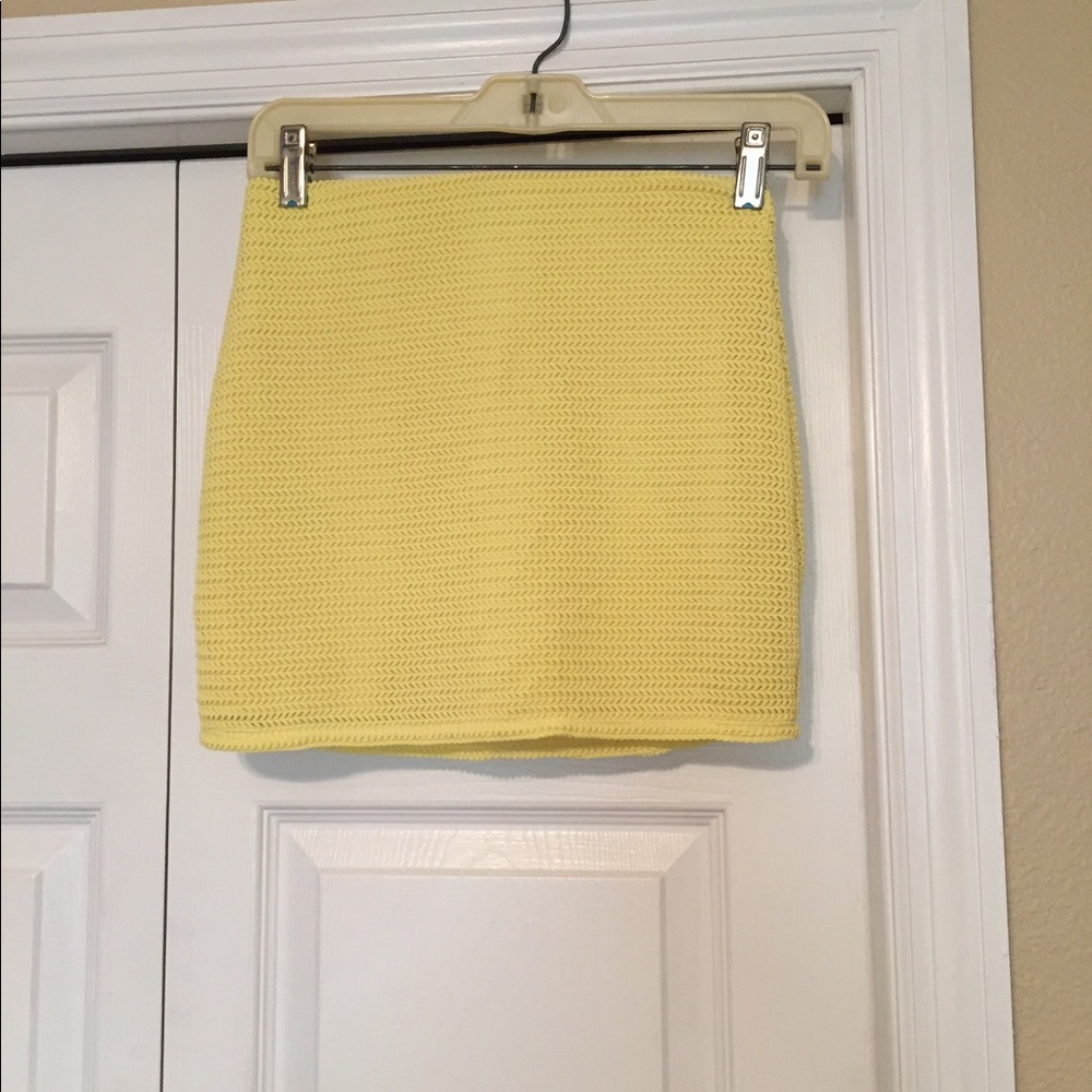 BCBG Generation mini skirt never worn size xxs